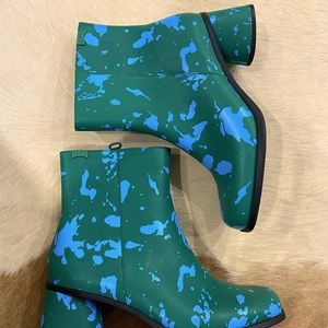 New size 41 Camper Kiara Leather Ankle Boots Green/Blue